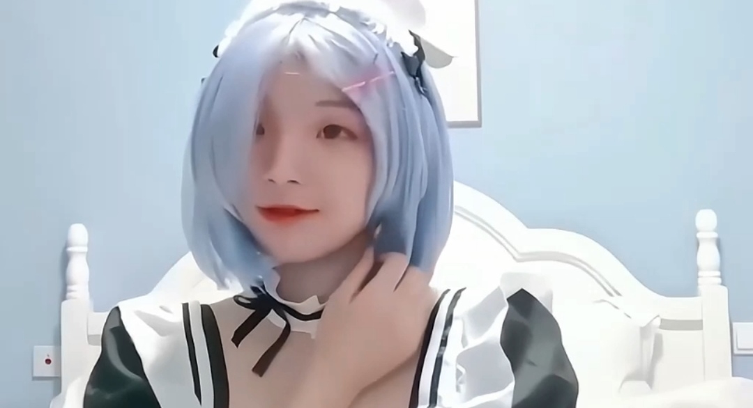 女仆装骚穴,塞水晶棒 疯狂(%自慰喷水内射